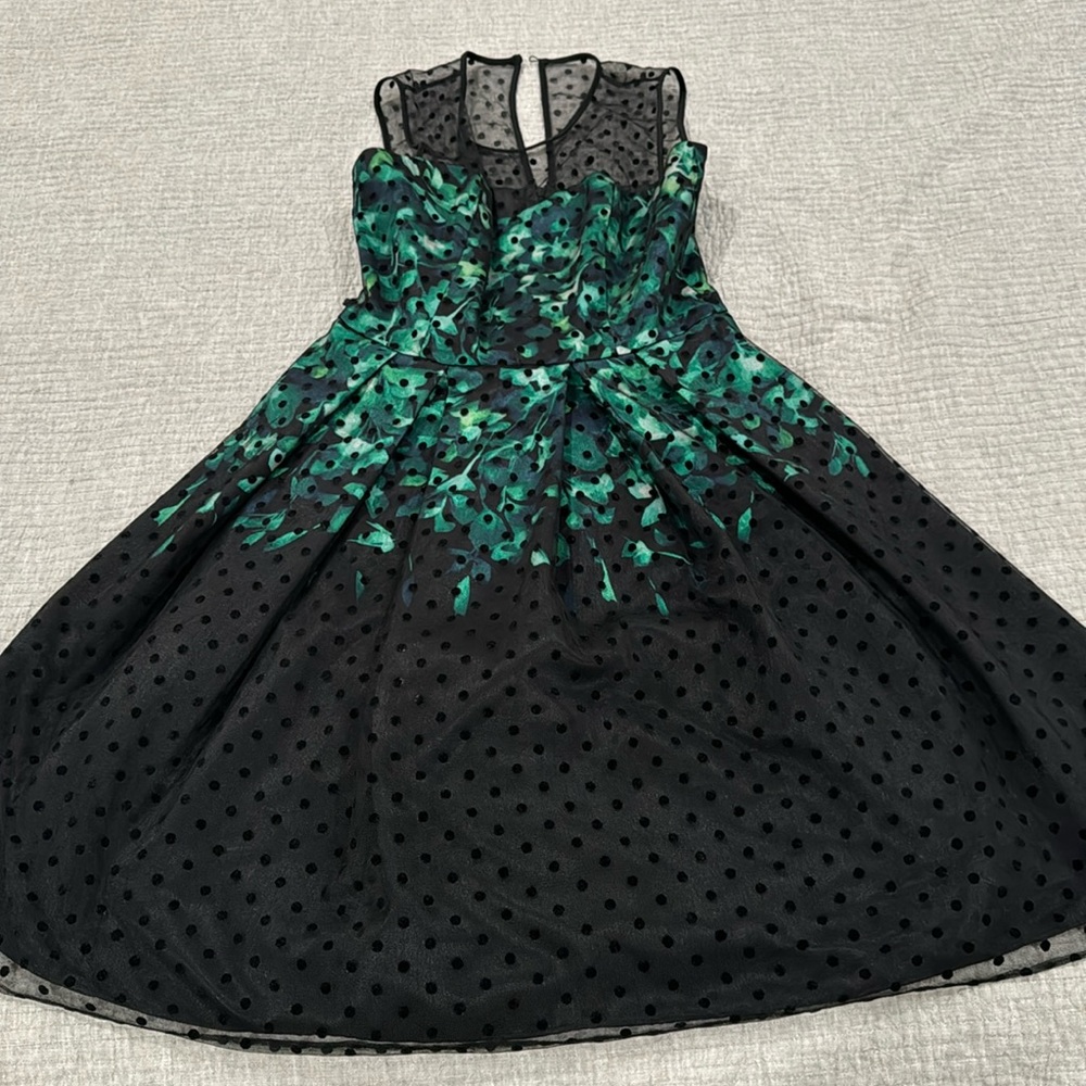 Formal Chetta B size 4 dress